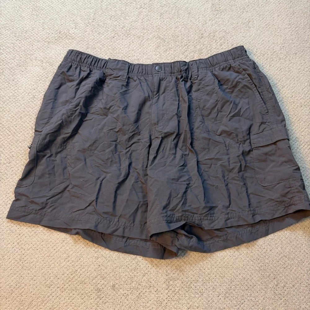 Vintage 2000s Columbia Sportswear Cargo Shorts Grey Mens Large 6 Inch Inseam